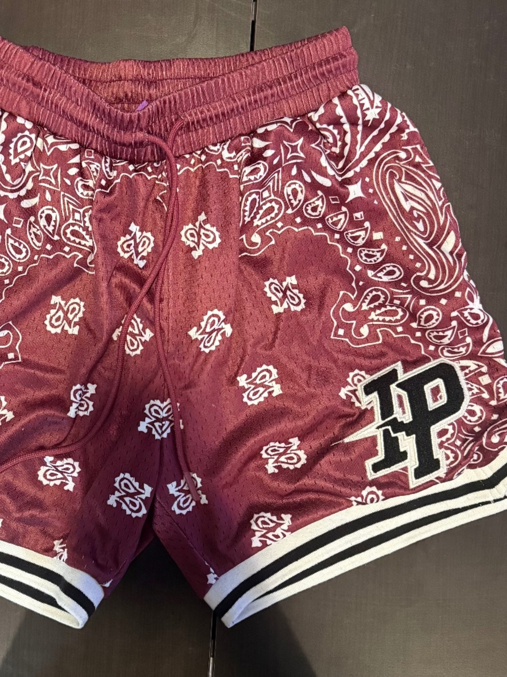 Inaka Power Men's Maroon Shorts (Small)